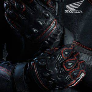 premium-leather-glove-display