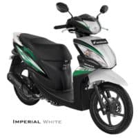 honda-spacy-helm-in-pgm-fi-imperial-white1