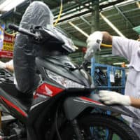 Honda Supra X 125 FI Tampil Dengan Stripe Baru