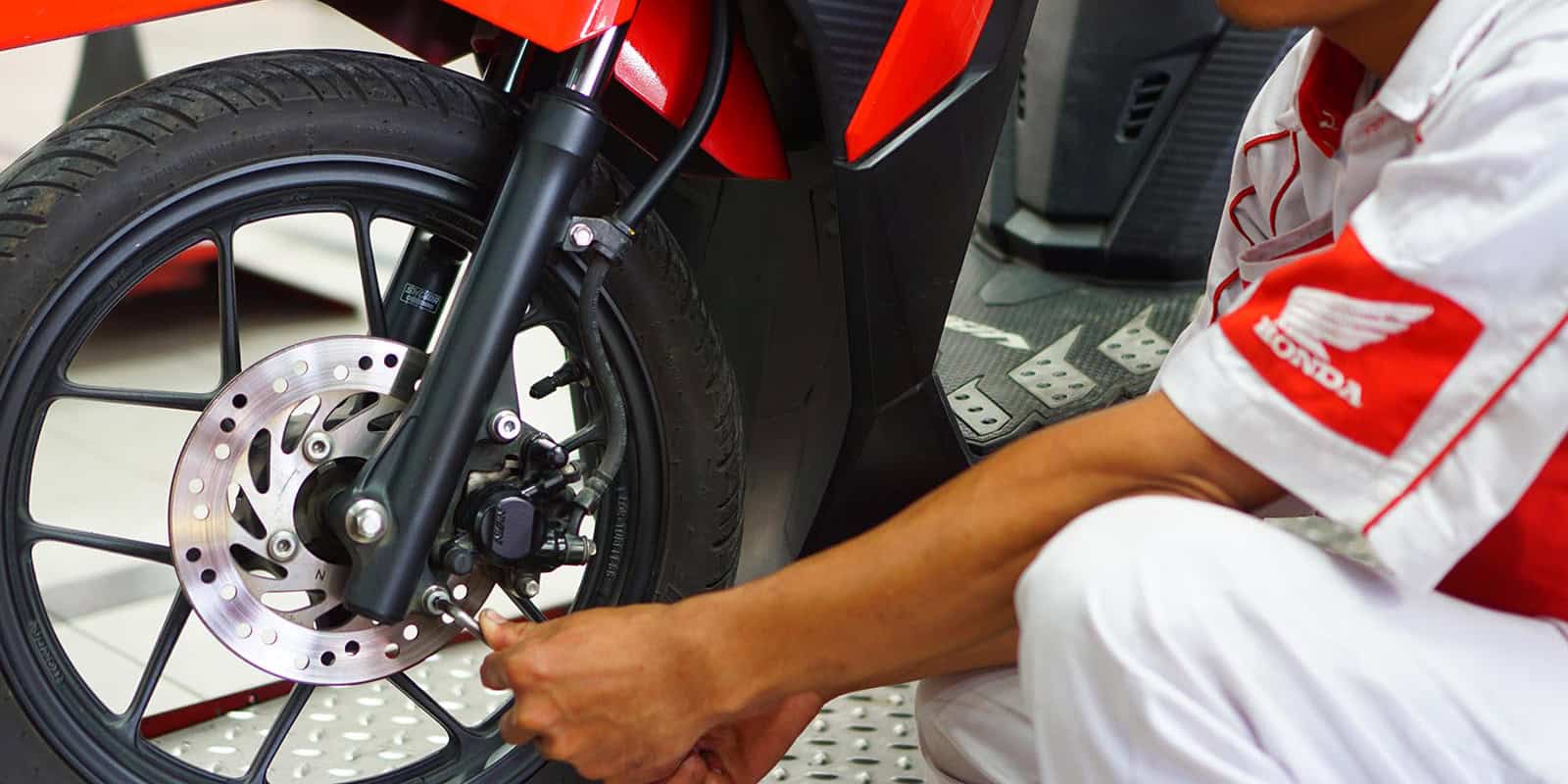 Cara Mengganti Kampas Rem Cakram Tanpa Harus Lepas Ban