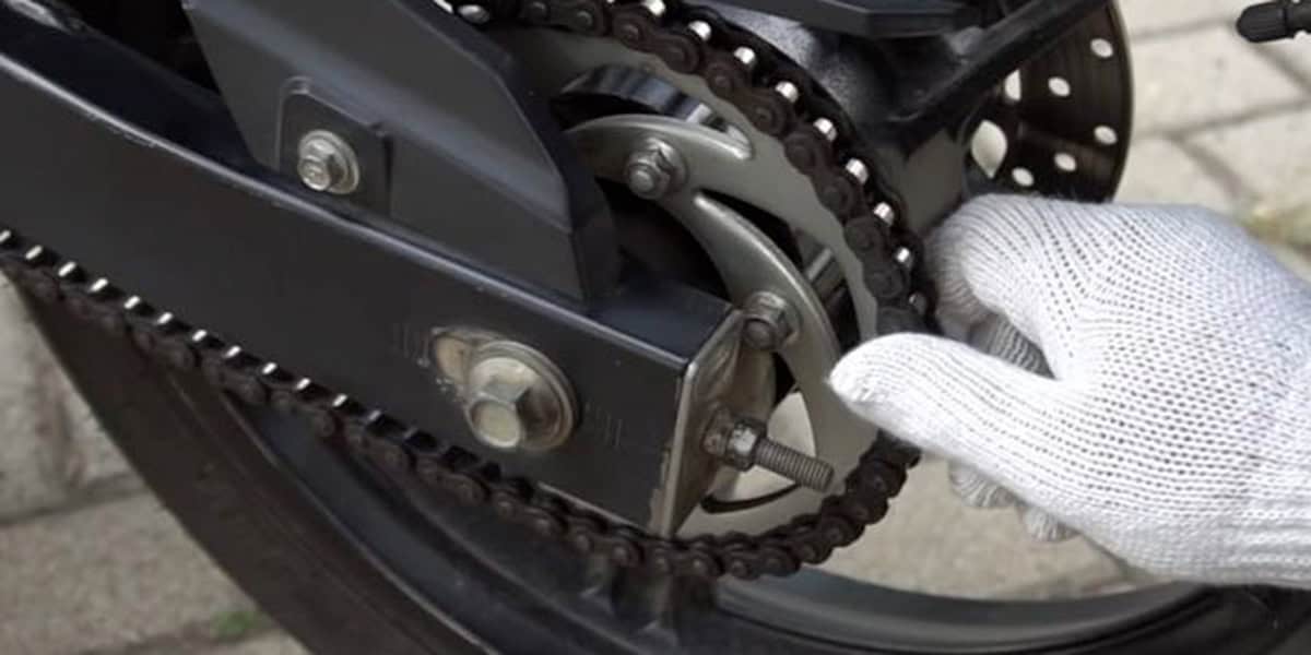 Tips Merawat Rantai Roda Sepeda Motor Agar Awet dan Tahan Lama