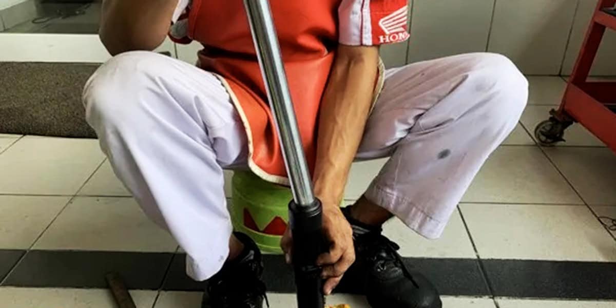 Akibat Seal Shock Bocor dan Tidak Diganti pada Sepeda Motor
