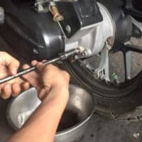 Cara Mudah Mengganti Oli Gardan Sepeda Motor Honda Matic