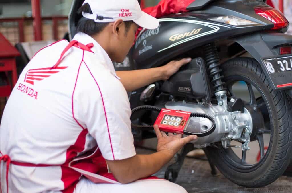 Ciri-ciri Roller Aus dan Sudah Waktunya Diganti