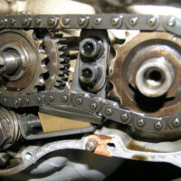 Bunyi “Tek Tek” pada Mesin Motor Honda, Ini Penyebab dan Solusinya!