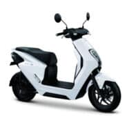 Motor Listrik vs Motor BBM, Mana Yang Lebih Efisien?