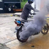 Cara Mudah Deteksi Kerusakan Mesin Hanya dari Warna Asap Knalpot Motor Honda