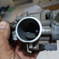 Mesin Motor  Brebet Saat Digas? Ternyata Ini 5 Penyebab Utamanya