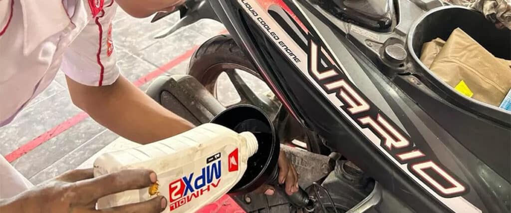 Mitos atau Fakta? Wajibkah Mesin Dingin Dulu Sebelum Ganti Oli?
