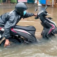 Tips Aman Nyalakan Mesin Motor Honda Setelah Habis Terendam Banjir