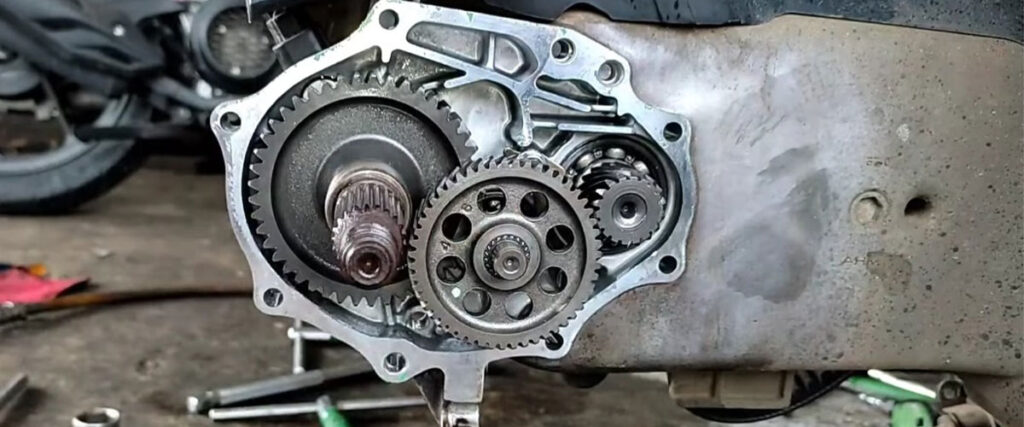 Motor Anda Tiba-Tiba Bersuara Aneh? Simak Cara Mudah Mengenalinya!