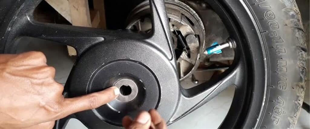 Tanda Baut Roda Motor Kendor dan Bahaya yang Wajib Diwaspadai