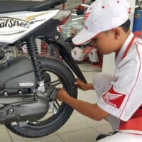 Kenapa Motor Bergetar Aneh Setelah Ganti Ban? Kenapa Motor Bergetar Aneh Setelah Ganti Ban?