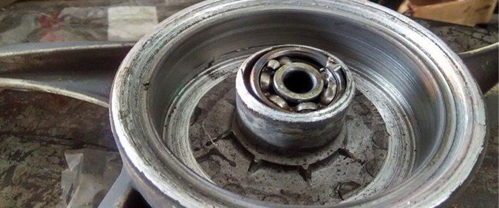Beda Dong! Bearing Roda Depan dan Belakang Motor Honda Itu Beda Tugas, Lho! Beda Dong! Bearing Roda Depan dan Belakang Motor Honda Itu Beda Tugas, Lho!