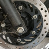 Tips Merawat Sistem Rem Motor Honda: Kampas Rem, Disk Cakram dan Selang Rem Tips Merawat Sistem Rem Motor Honda: Kampas Rem, Disk Cakram dan Selang Rem