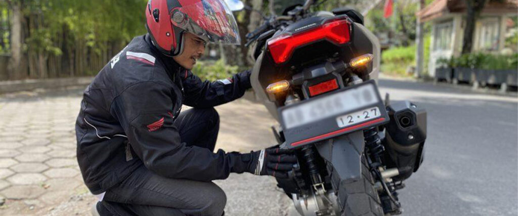 Fungsi & Aturan Pakai Lampu Hazard Motor Honda