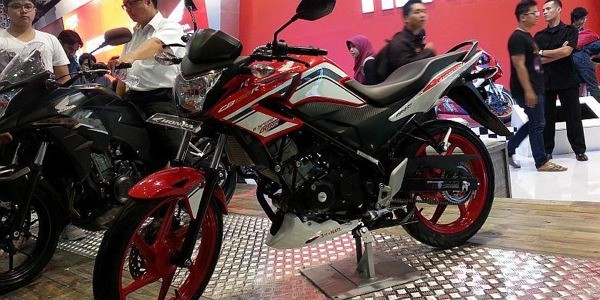 Edisi Special Honda CB150R StreetFire